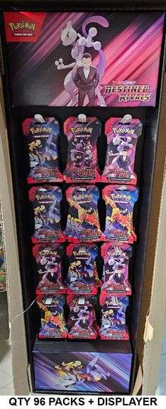 96 Packs of Pokemon TC + Displayer