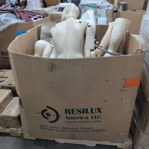 Mannequins