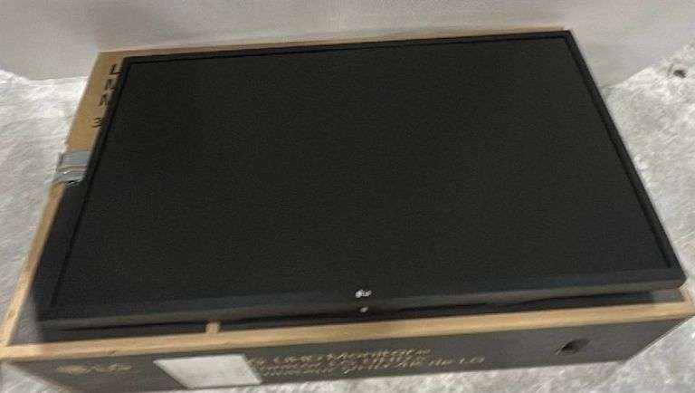 LG 32" 4K Monitor 32UK550