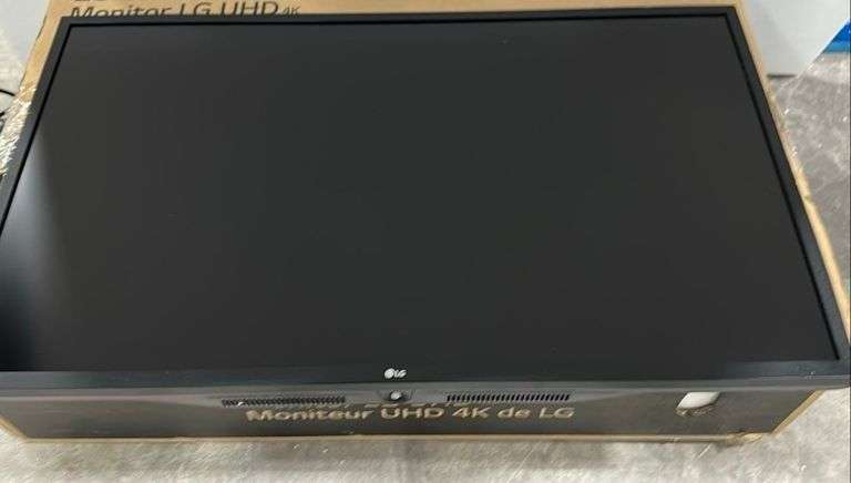 LG 32" 4K Monitor 32UK550