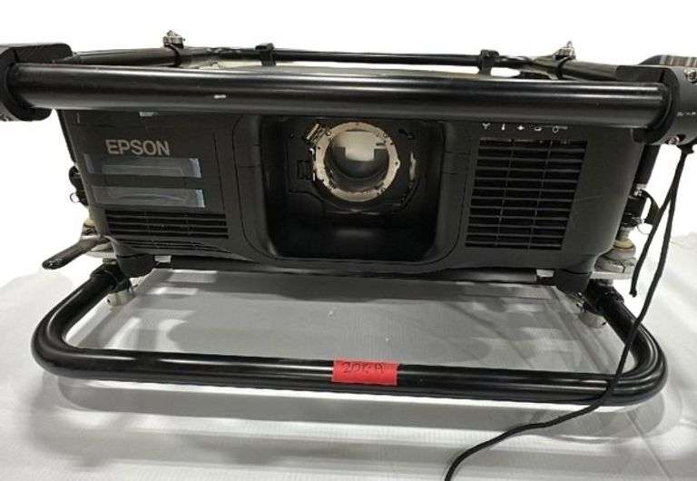 Epson EB-PU2220B 20K Laser Projector W / Warranty