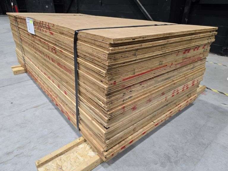 Lot of 40 - 3/4" Thick Plywood 4x8'