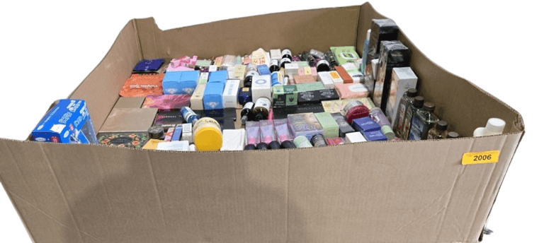 COSMETICS, HEALTH, BEAUTY - Lost Freight Lot