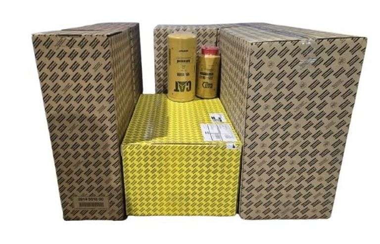 Lot of Caterpillar Air Filters/Oil Filters +Atlas Copco Fuel Filters