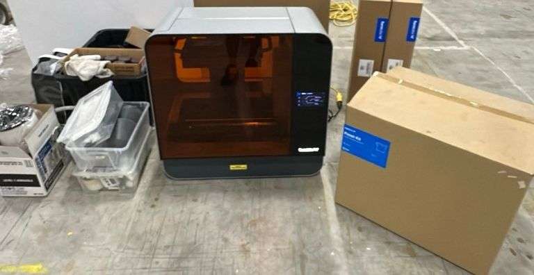 FormLabs 3L 3D Printer, Finishing Kit & Accessories