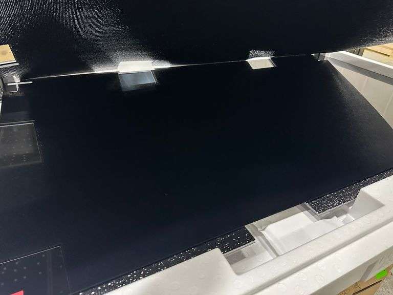 LG 65" Flexible Video Wall Screen