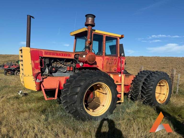 1976 Versatile 750 Tractor, 4WD