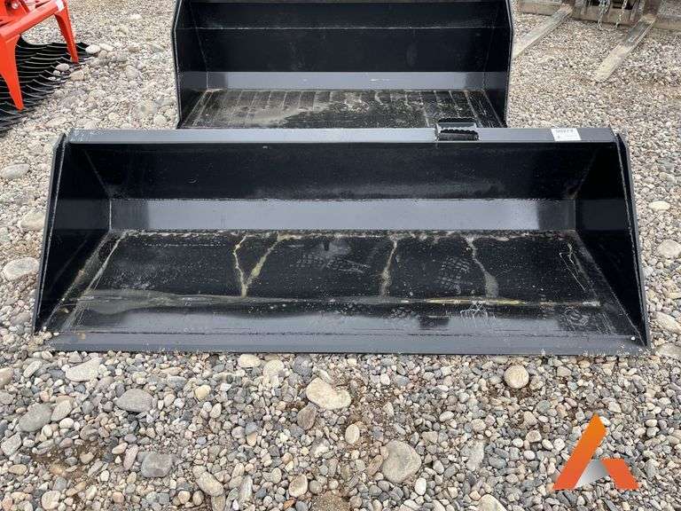 90in QT Skid Steer Bucket with Blade