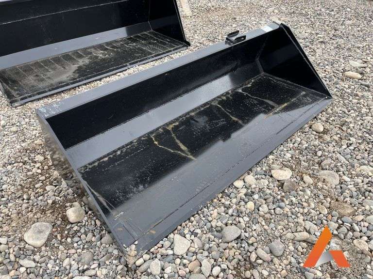 90in QT Skid Steer Bucket with Blade