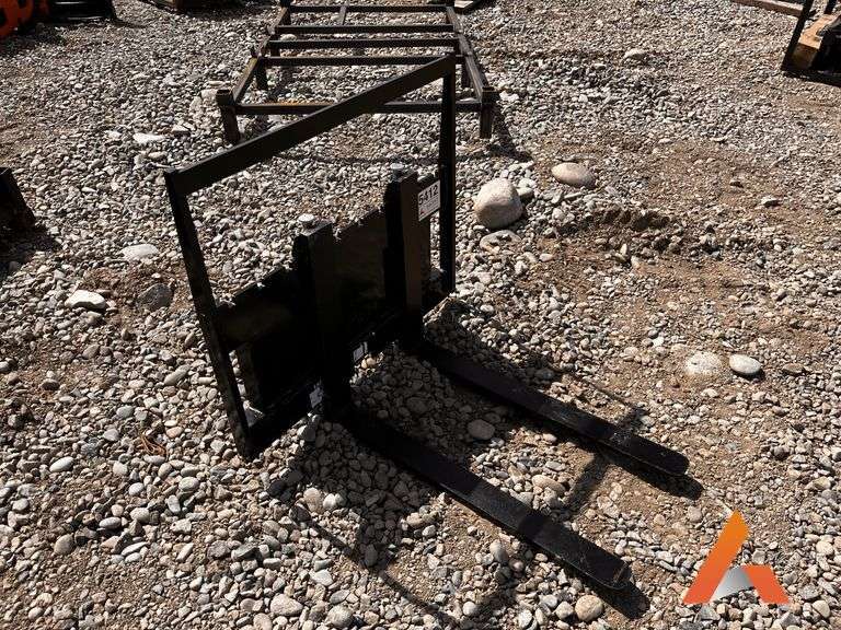 "Unused" 2025 GIYI  mini skid steer Skid steer forks