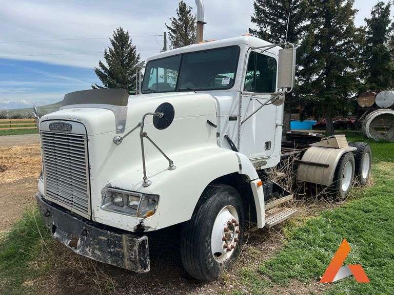 Inop Freightliner Semi