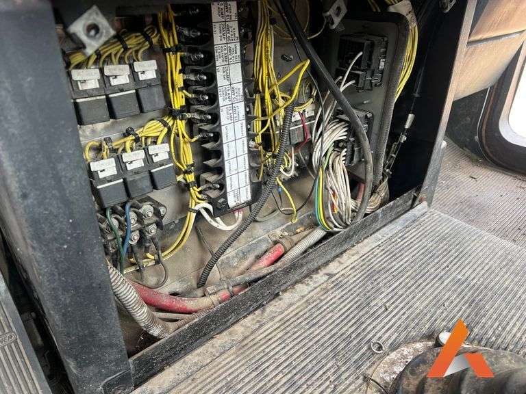 Inop Freightliner Semi
