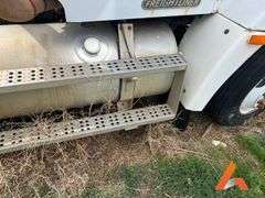 Inop Freightliner Semi