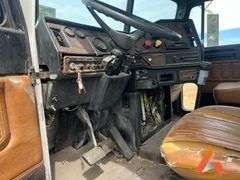 Inop Freightliner Semi