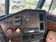 Inop Freightliner Semi