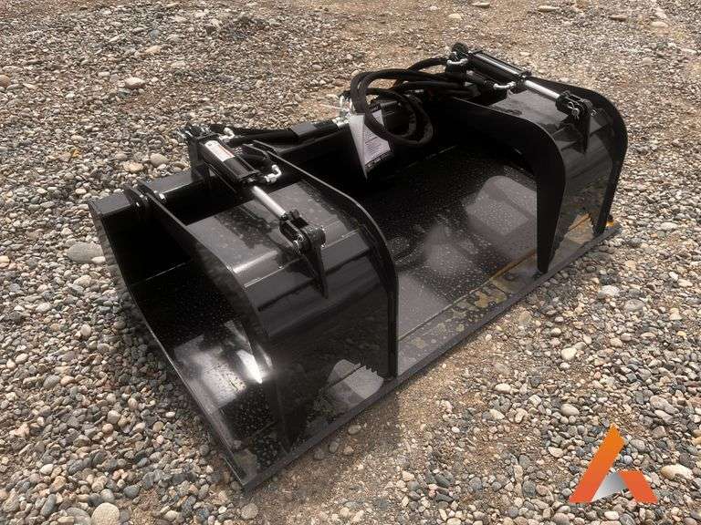 Unused 2025 Skid Steer Grapple Bucket Attachment 







Width:72 in