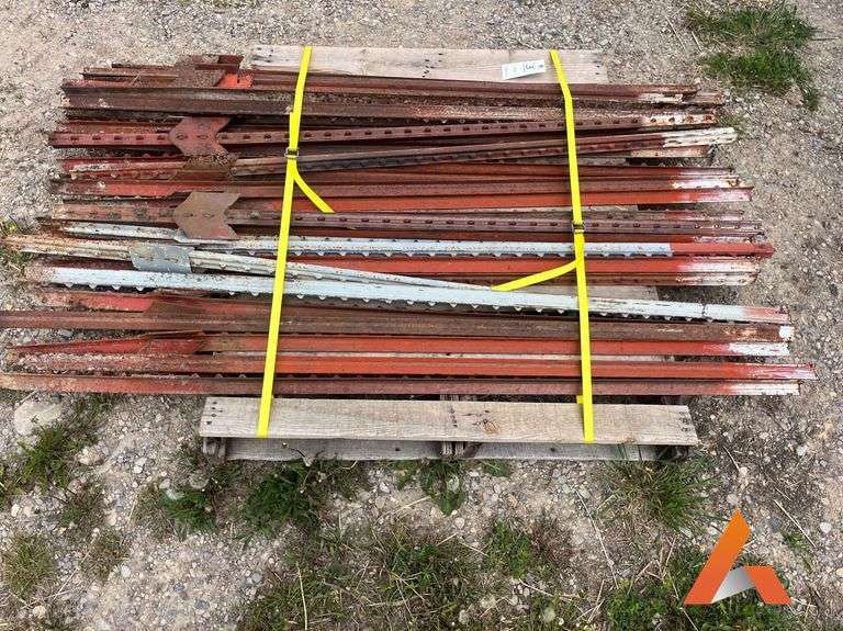 (30 +/-) Steel posts, red, 5.5 ft.