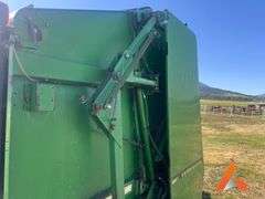 John Deere 535 Round Baler