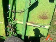 John Deere 535 Round Baler