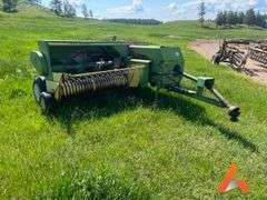 John Deere 467 Square Baler