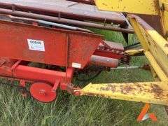 New Holland 1044 Bale Bed
