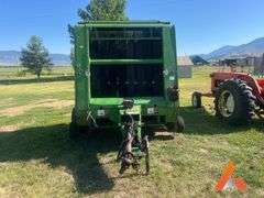 John Deere 535 Round Baler