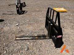 "Unused" 48" Kivel 3500# skid steer pallet fork attachment