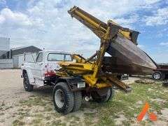 1969 Ford F700 truck w/ Vermeer mounted 42” tree spade