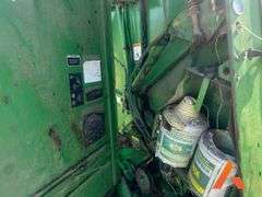John Deere 535 Round Baler