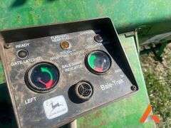 John Deere 535 Round Baler