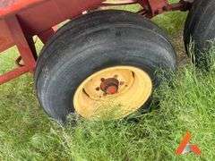 New Holland 1044 Bale Bed