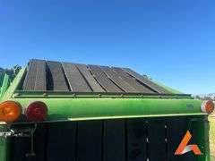 John Deere 535 Round Baler