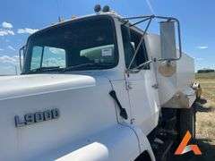 1990 Ford L9000 Water Truck, 2500 Gal.