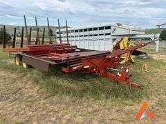 New Holland 1044 Bale Bed