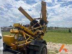 1969 Ford F700 truck w/ Vermeer mounted 42” tree spade