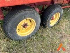 New Holland 1044 Bale Bed