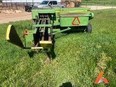 John Deere 467 Square Baler