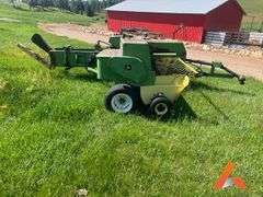 John Deere 467 Square Baler
