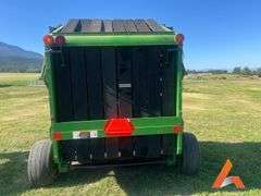 John Deere 535 Round Baler