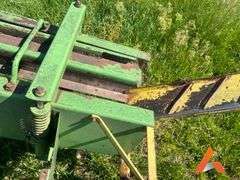 John Deere 467 Square Baler
