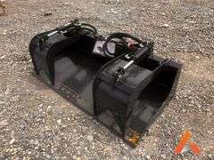 Unused 2025 Skid Steer Grapple Bucket Attachment 







Width:72 in