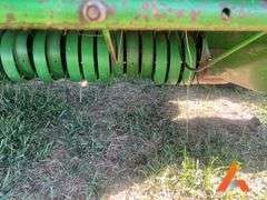 John Deere 535 Round Baler