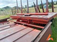 New Holland 1044 Bale Bed