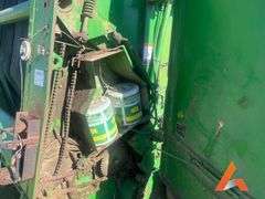 John Deere 535 Round Baler