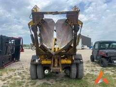 1969 Ford F700 truck w/ Vermeer mounted 42” tree spade
