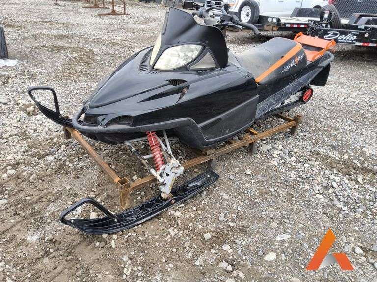 2007 Arctic Cat Snowmobile, 2-stroke