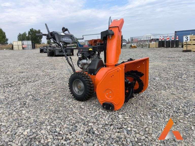 Ariens Deluxe 28" Snowblower