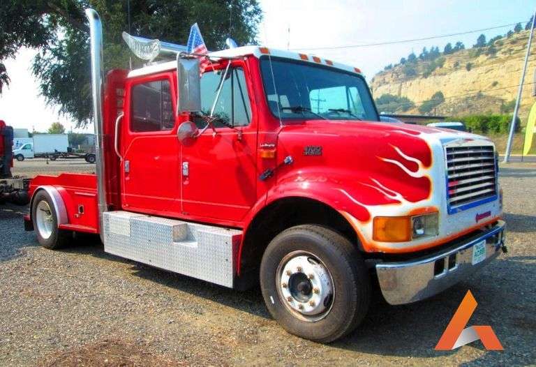 1995 International 4700 Custom Hauler, VIN:  1HTSLAAK4SH699470, Red