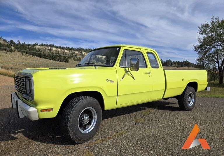 1977 Dodge W200 Pickup Truck, VIN:  W27BJ7S100331, Yellow