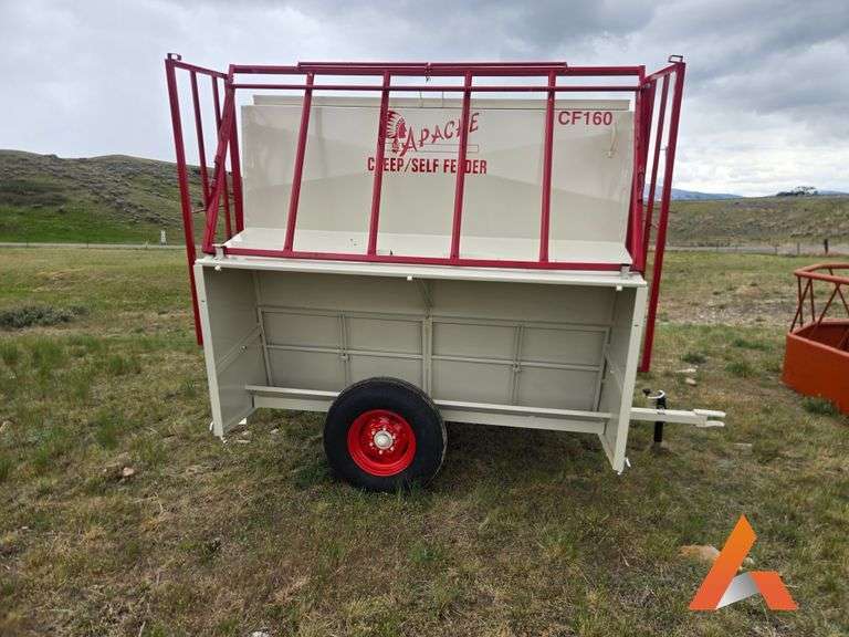 "Unused" Apache 8' Creep Feeder